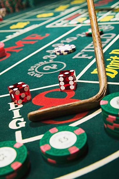 Infinite Blackjack live dealer interface showing multiple player hands on lapaktoto